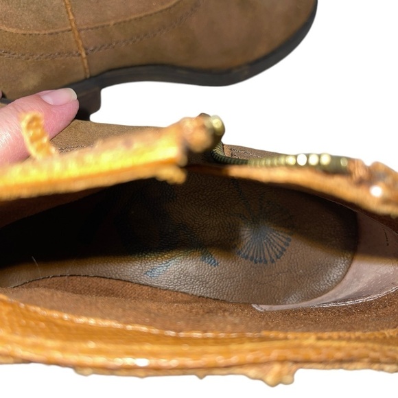 OTBT Women's Booties Size 8M Brown Leather Ankle Booties "Trek" Side Zip - Picture 7 of 11